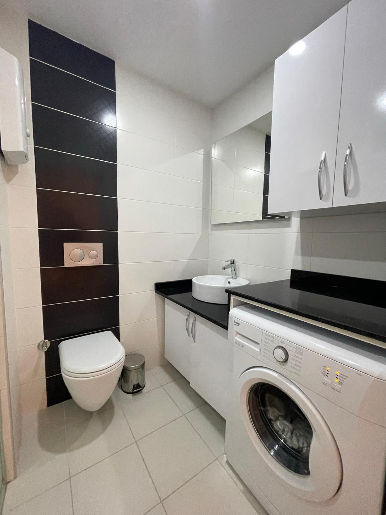 Sa Apartments! Sea View! 50m To The Apartment